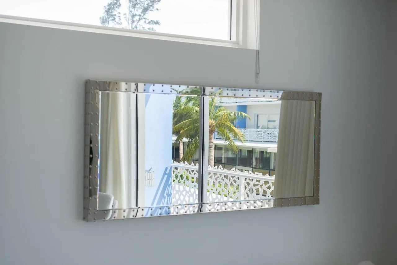 Luxury 1 Bed Apartment Near Seven Mile Beach At The Grove West Bay