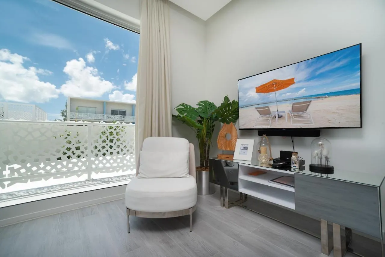 Luxury 1 Bed Apartment Near Seven Mile Beach At The Grove West Bay